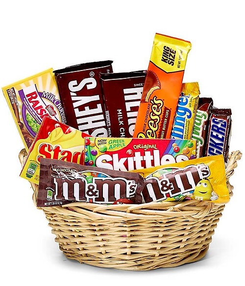 Everyone&#039;s Favorite Candy Basket