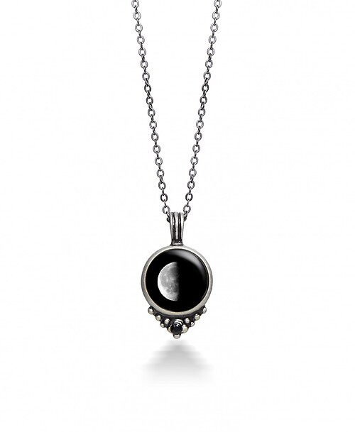 A MoonGlow Necklace