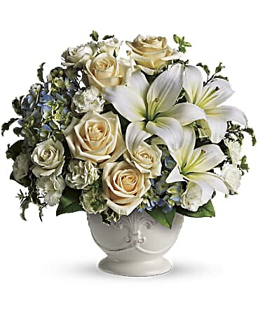 Beautiful Dreams by Teleflora