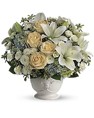 Beautiful Dreams by Teleflora