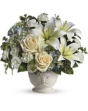 Beautiful Dreams by Teleflora